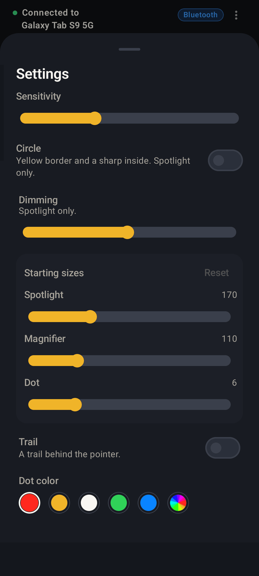 Settings: sensitivity, dimming, sizes, trail, and dot color.